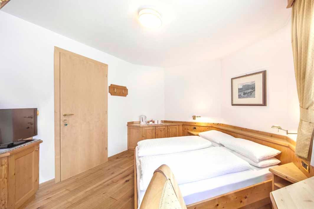Hotel Garni Morene Σέλβα ντι Βαλ Γκαρντένα Εξωτερικό φωτογραφία